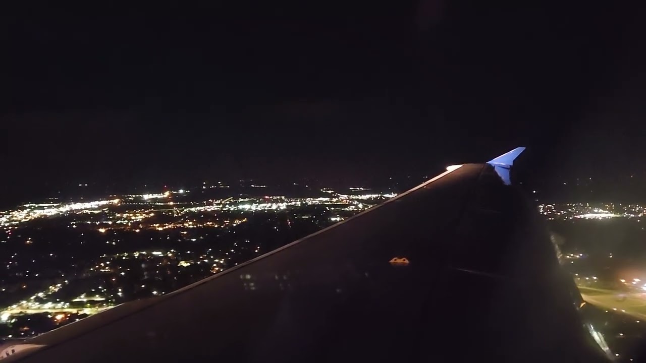 Landing in Fargo United A319