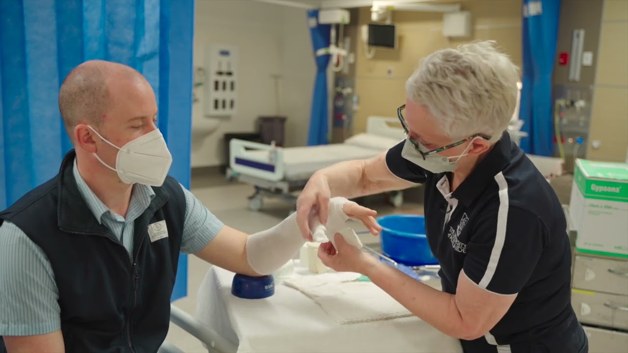 Application of a scaphoid back slab
