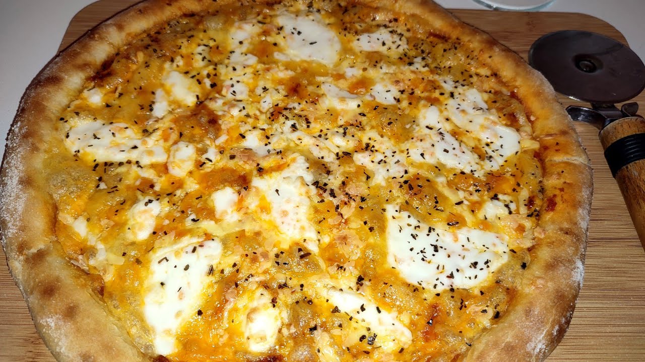بيتزا المحلات 4 فروماج Pizza italienne / Pizza 4 fromages