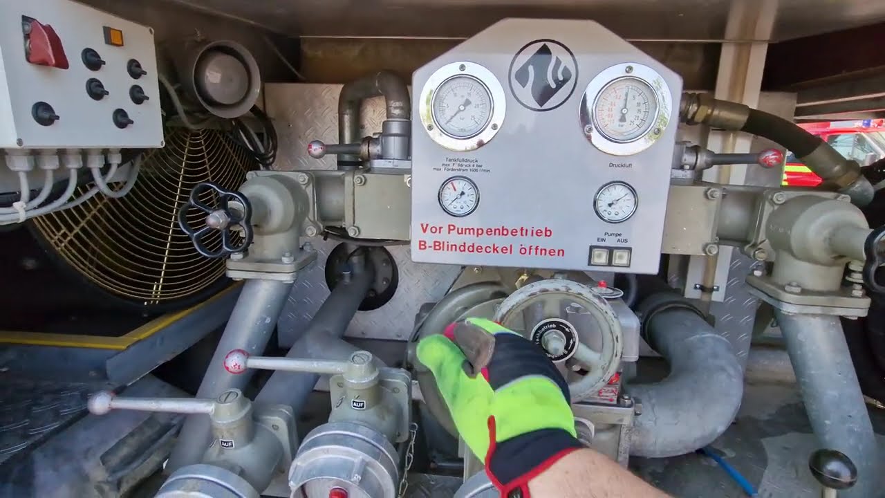 TLF 16/25 FF Bernhardswald Ziegler Bj. 1987- 2/3 Pumpe außer Betrieb nehmen und entwässern