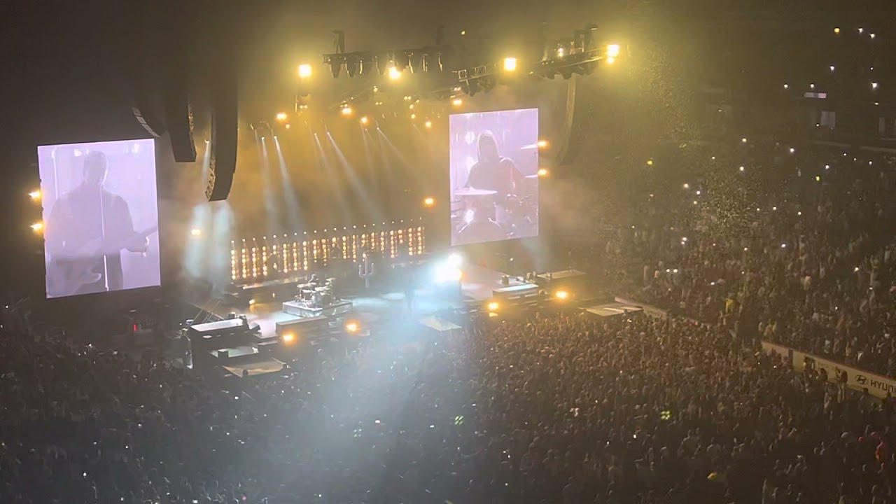 Halo Theme/Jumpsuit/heavydirtysoul LIVE | Twenty One Pilots TAKEOVER TOUR | Chicago United Center