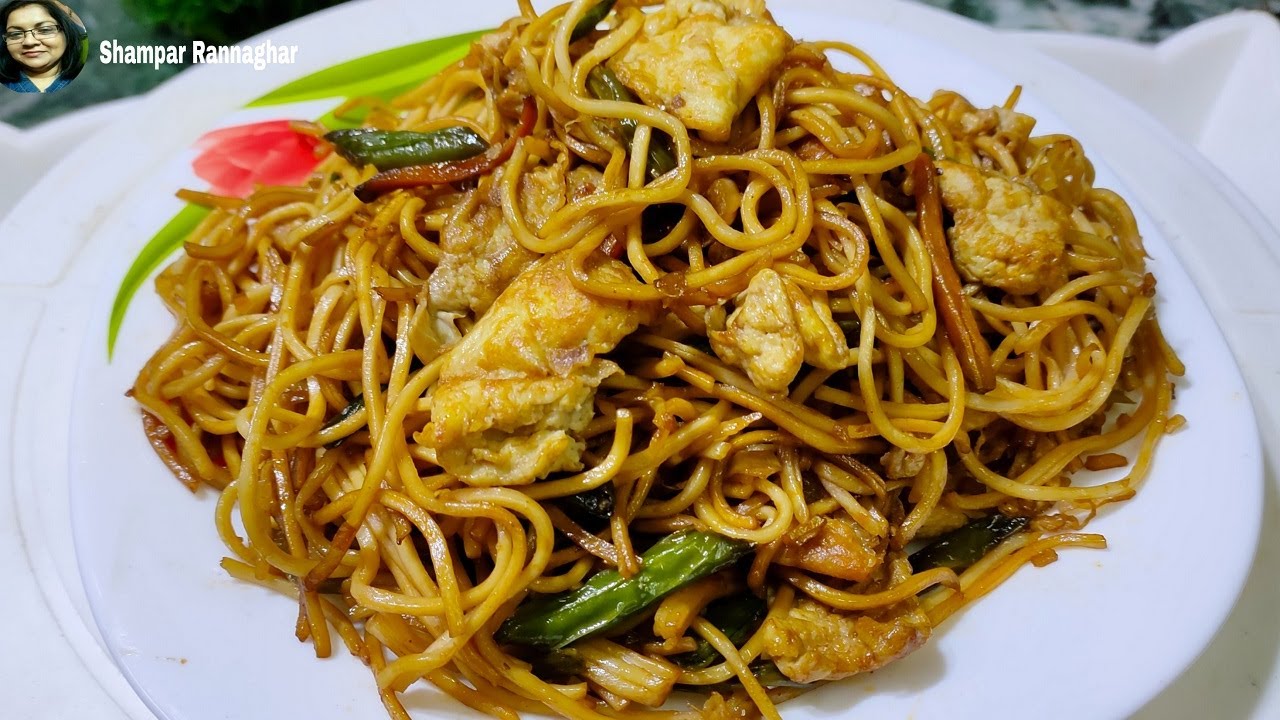সেদ্ধ করার ঝামেলা ছাড়াই সমস্ত ধরনের টিপ্ সমেত পারফেক্ট নুডলস্ বানাতে ভিডিও দেখুন Egg hakka noodles