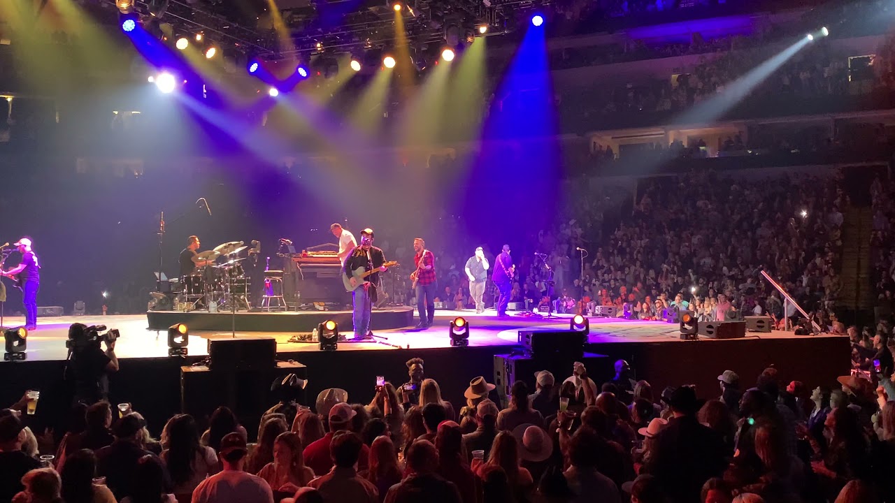 Luke Combs Live In Dallas 11/19/21  