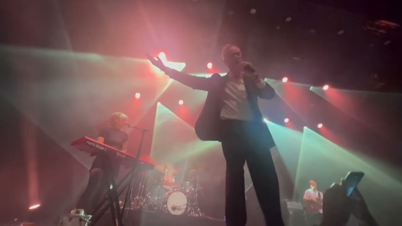 Matt Berninger - Frozen Oranges 🍊🍊 (Live @TivoliVredenburg, Utrecht, night 1)