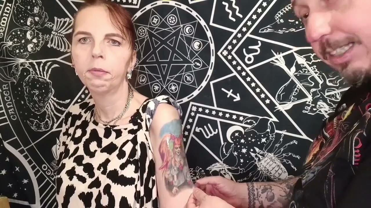 Sundání krycí tattoo folie.