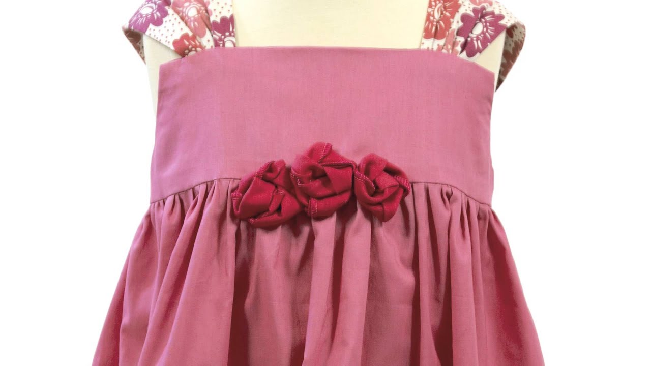 SINGER&reg; Serger Fashion