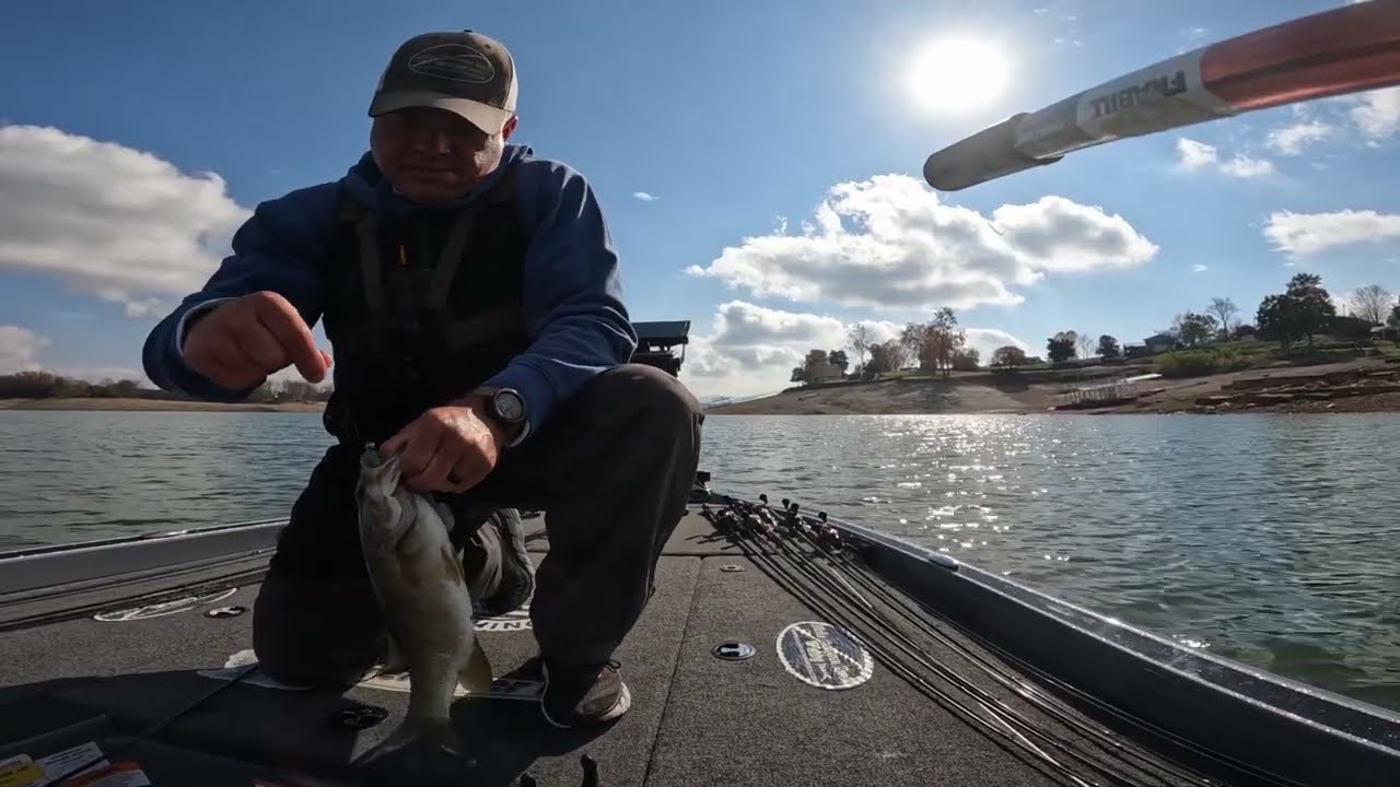 A slow start turned into a great day! Douglas Lake Bass Fishing November 8th