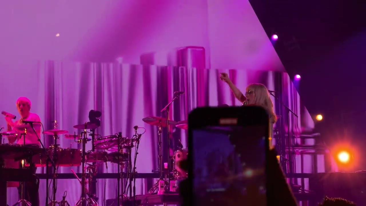 Paramore - Rose-Colored Boy - Live Toronto June 8, 2023