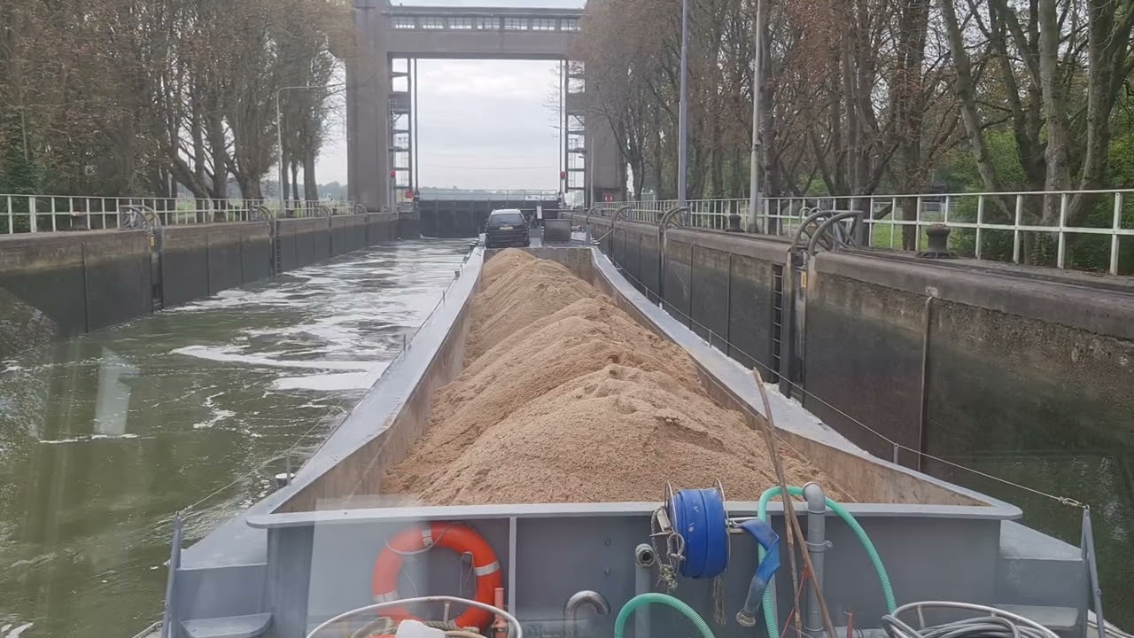 Varen #11 Van sluis Born naar Urmond