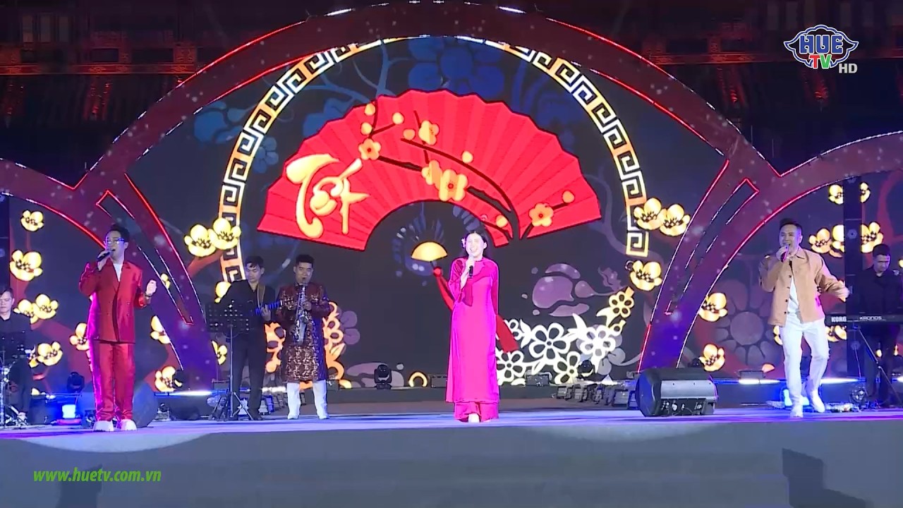 Rộn ràng đón năm mới Bính Ngọ 2026