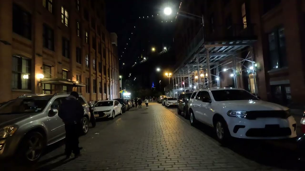 Brooklyn NY -  Dumbo neighborhood midnight walk. #brooklyn #nyc 