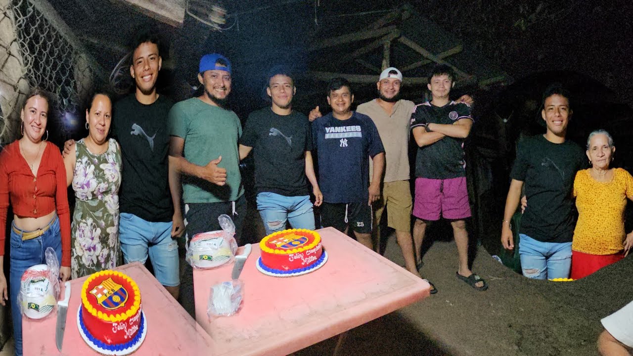 Regalo sorpresa para milton asi disfrutamos en familia el pastel 
