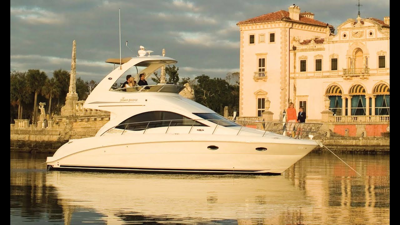 We take a virtual walkthrough of one of Searays most attractive designs, the 36 Sedan Bridge