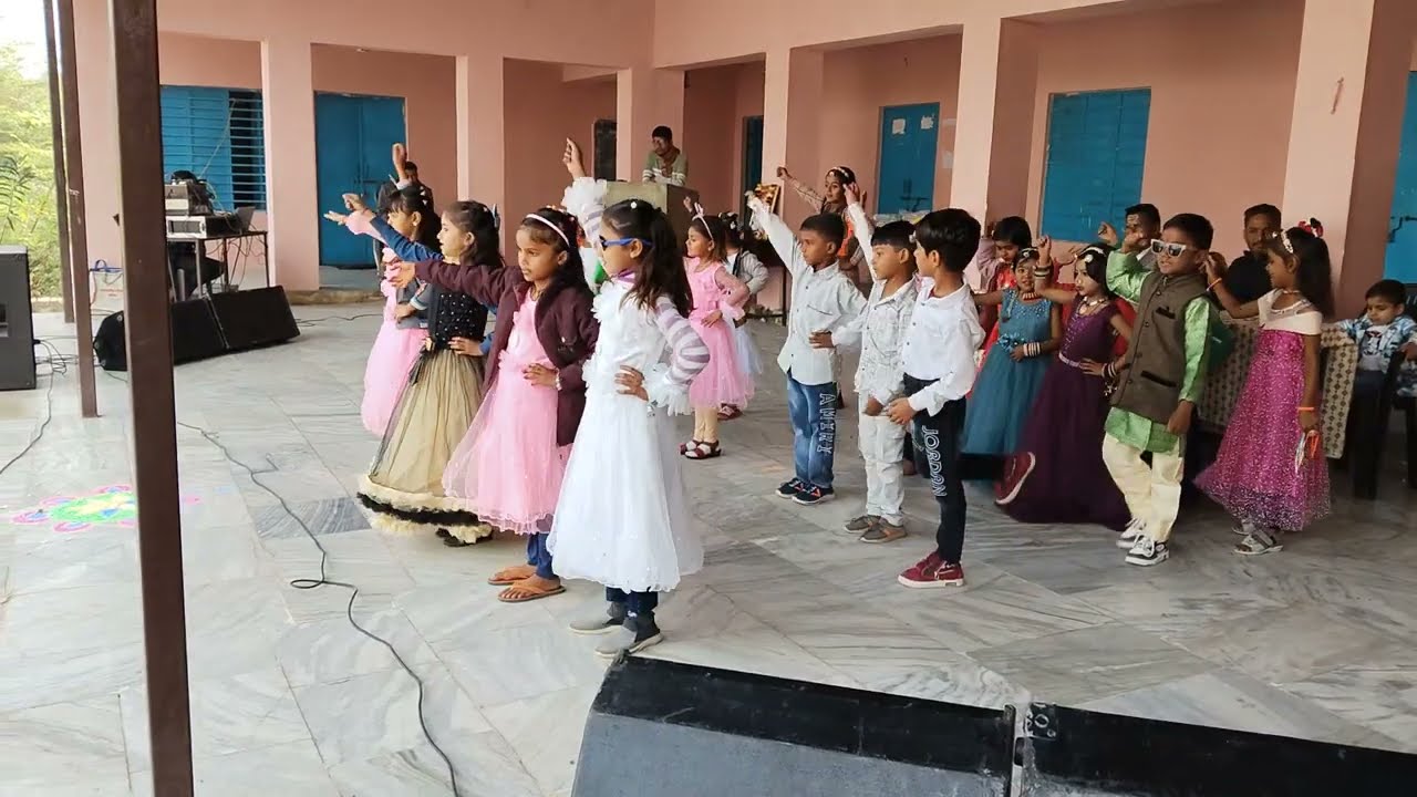 Vande matram !! Aao baccho tumhe dikhaye jhanki hindustan ki 