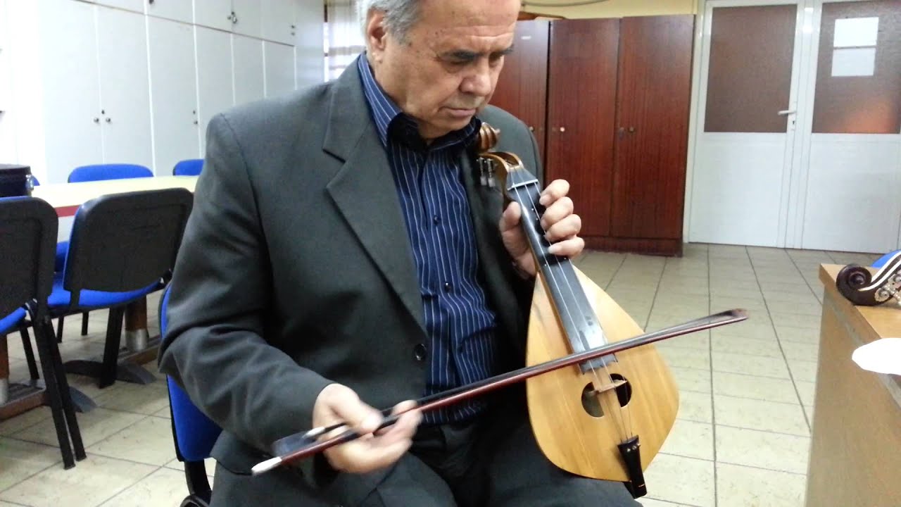 Στο στάδιο που μ' έφερε - Αστρινός Ζαχαριουδάκης (μάθημα λύρας)