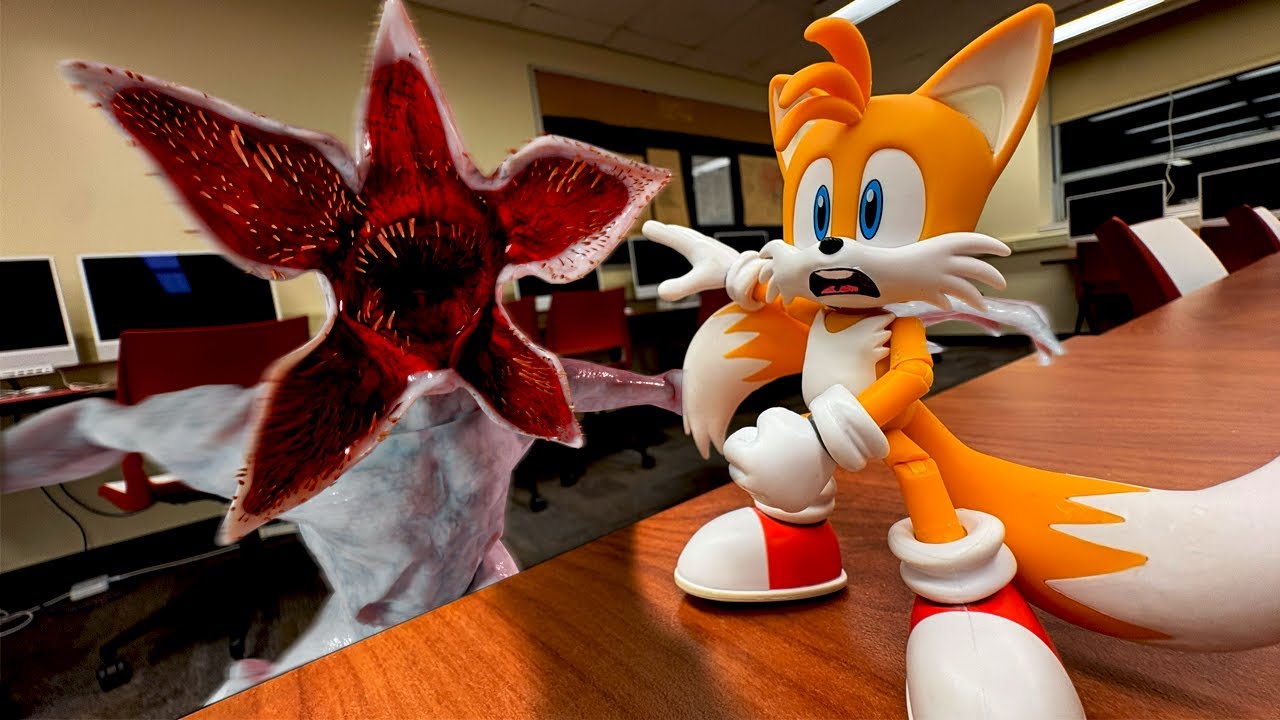 TAILS FIGHTS THE DEMOGORGON!!!!!
