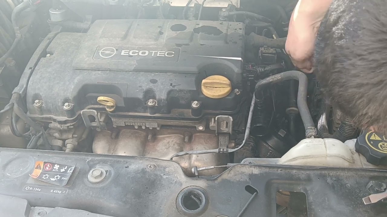 Cambio manicotto radiatore testata e radiatore riscaldamento prima parte Opel Corsa E