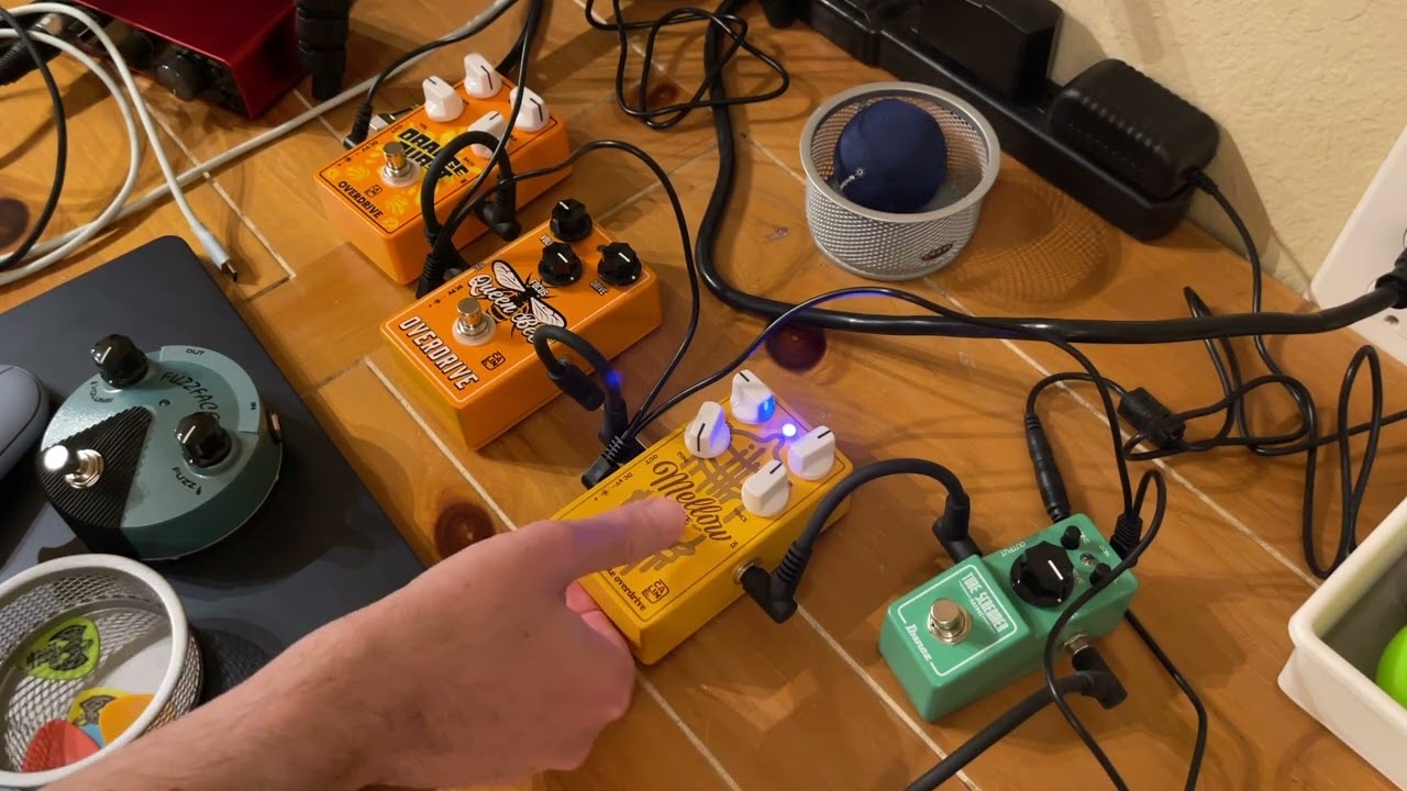 Battle of the Overdrives: Ibanez, Queen Bee, Mellow Drive & Orange Burst Compared