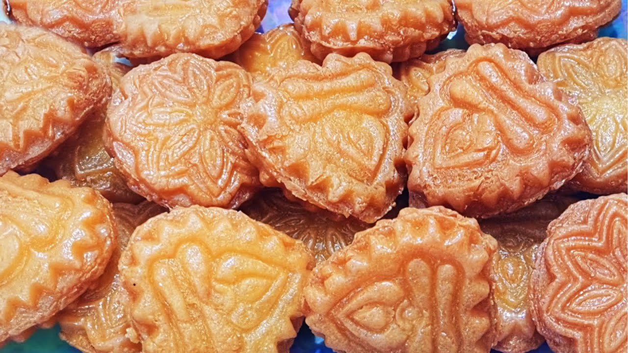 বাইরে মচমচে ভেতরে রসালো ডিম পাকন পিঠা