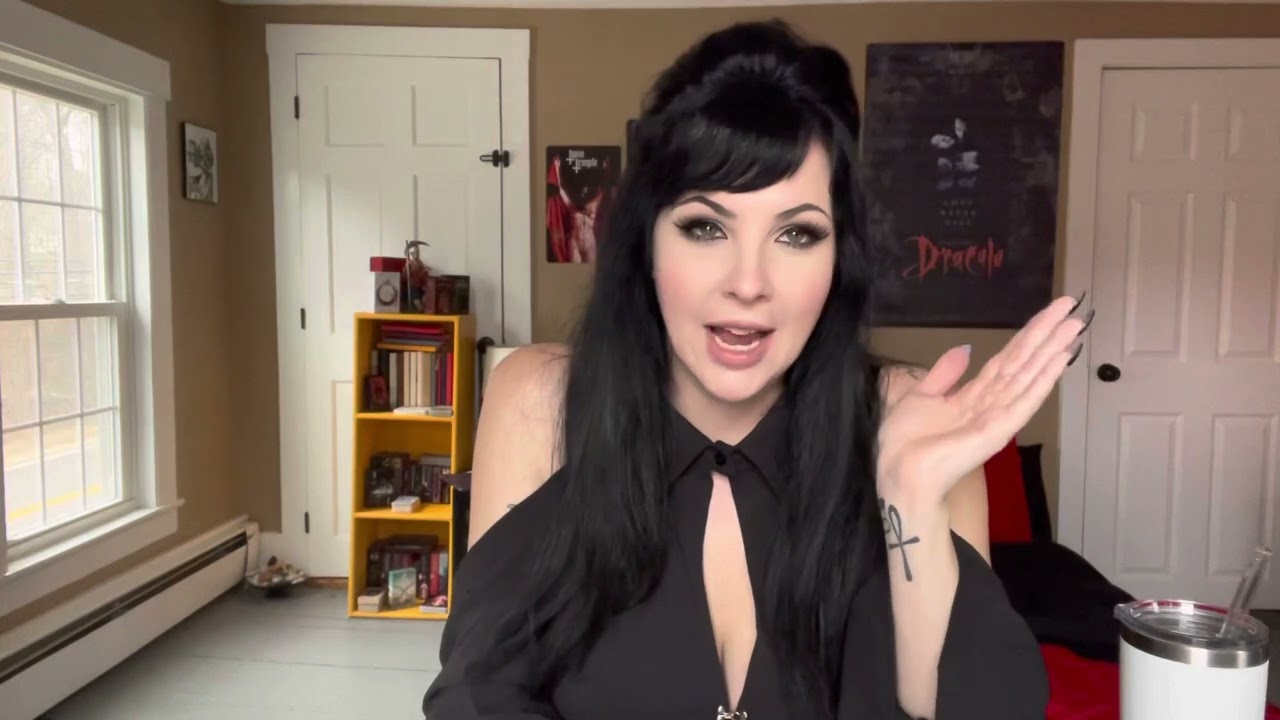 Full Review: Murder of Crows Tarot by Corrado Roi