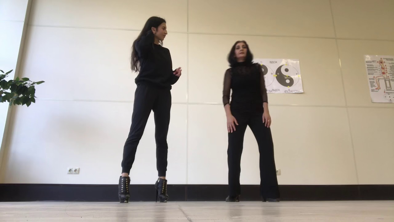 Я и мама: техно-грув😜🎧 | SHANTI HEELS