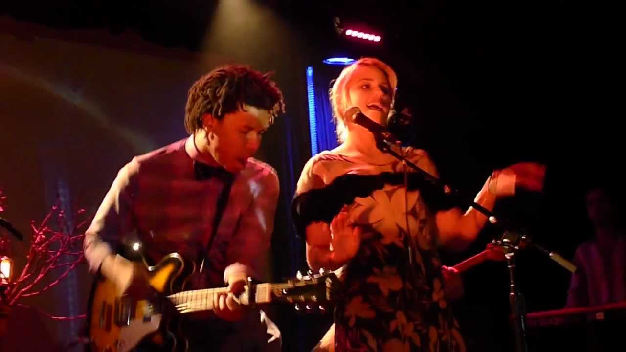 Dianna Agron singing 