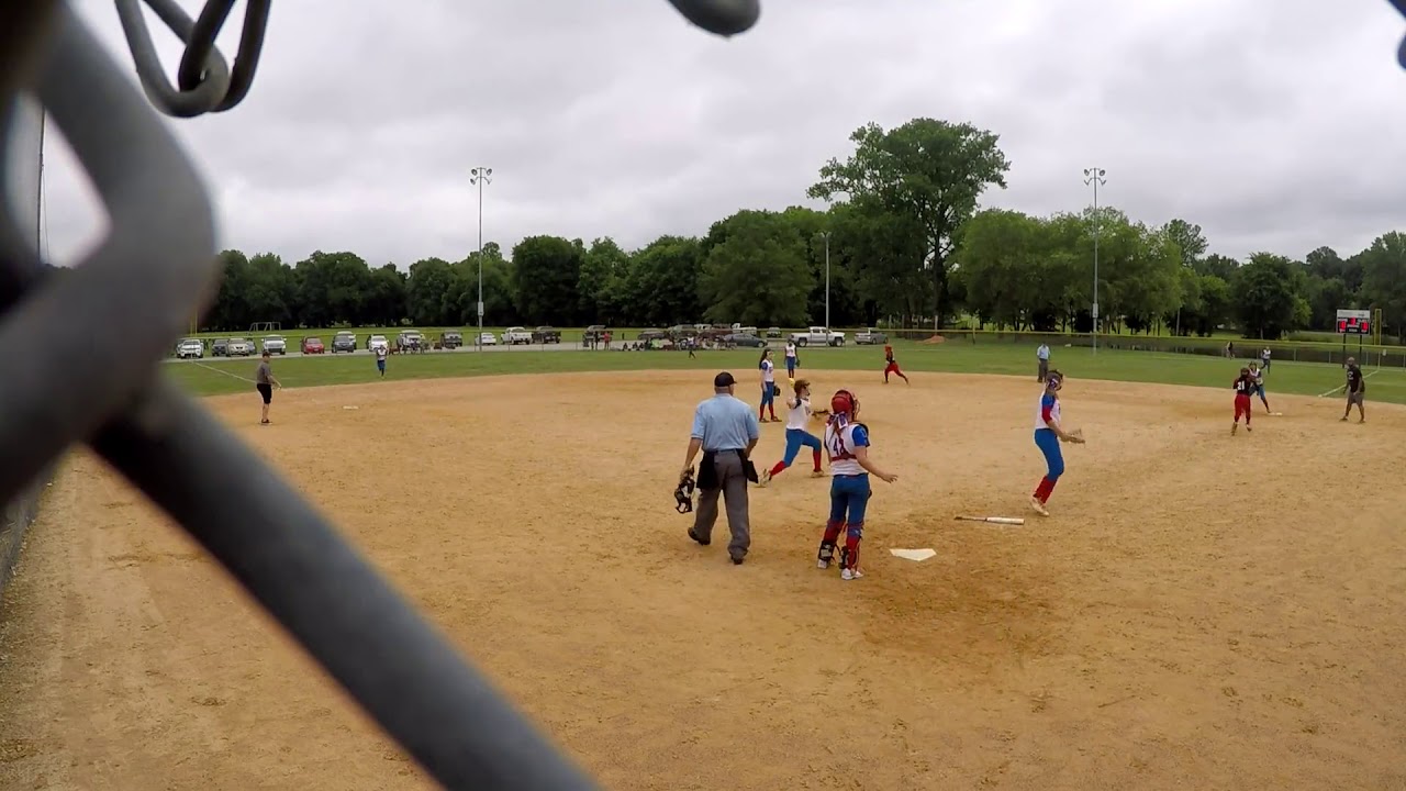 Emma Davis Bunt, Rundown, 1B, F5 5 2017 Firecrackers Reese