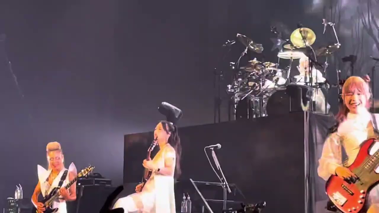 LOVEBITES 