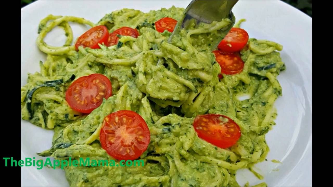 How to make Creamy Avocado pesto with Zoodles (Low-carb spiralized recipe)