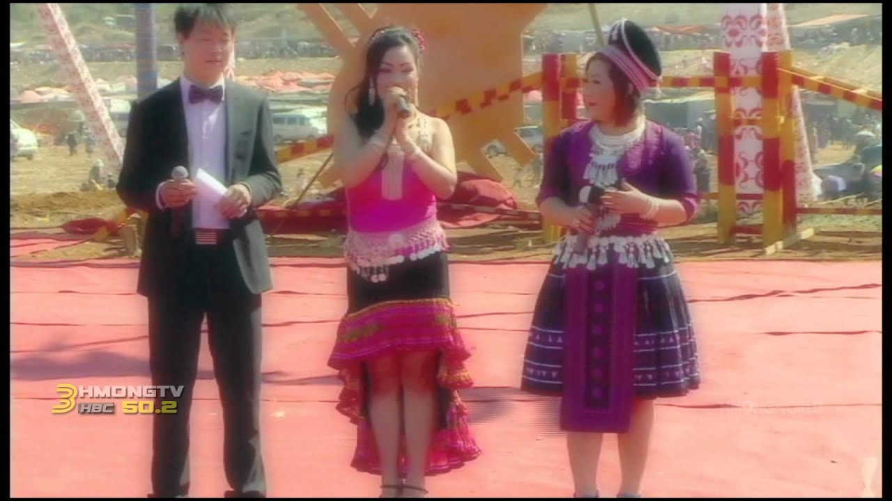 HMONGWORLD: KABYEEJ VAJ talks to MAIV XYOOJ on stage during Hmong Int'l Hauvtoj in China
