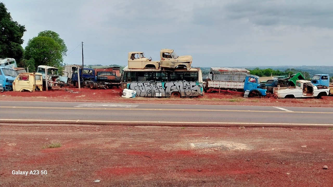OLHA O QUE EU ENCONTREI NO FERRO VELHO SANTA RITA DE LUNARDELE PR 