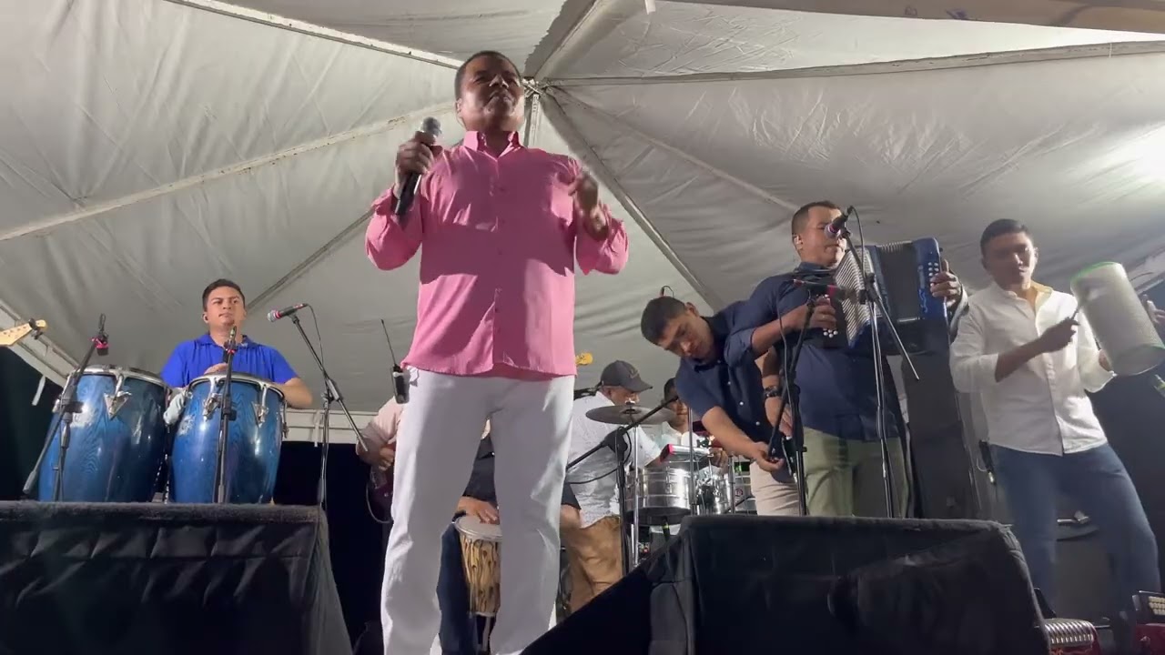 SIGO AVANZANDO - Eduar y José Morelo - en el Leon Sahagún córdoba - Video en Vivo.