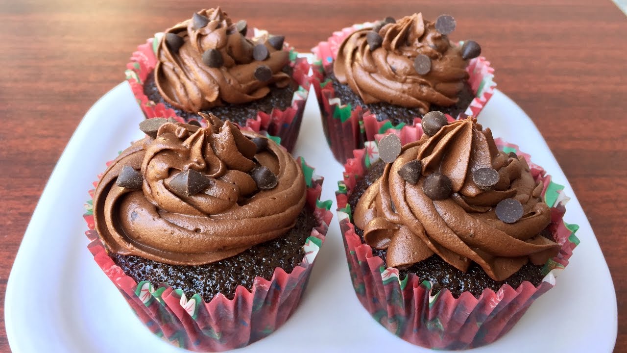 Chocolate Cupcakes with Whipped Ganache
