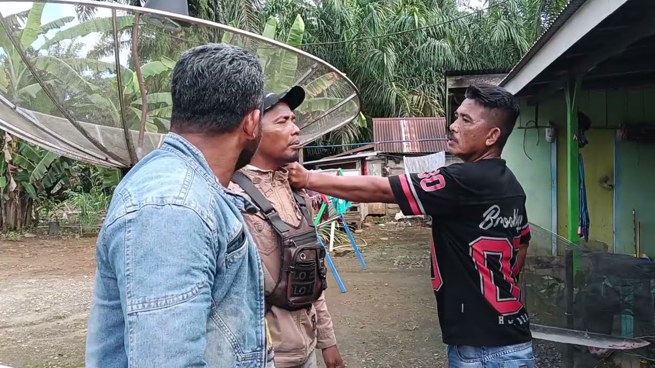 DUEL TUKANG PAKET VS WARGA