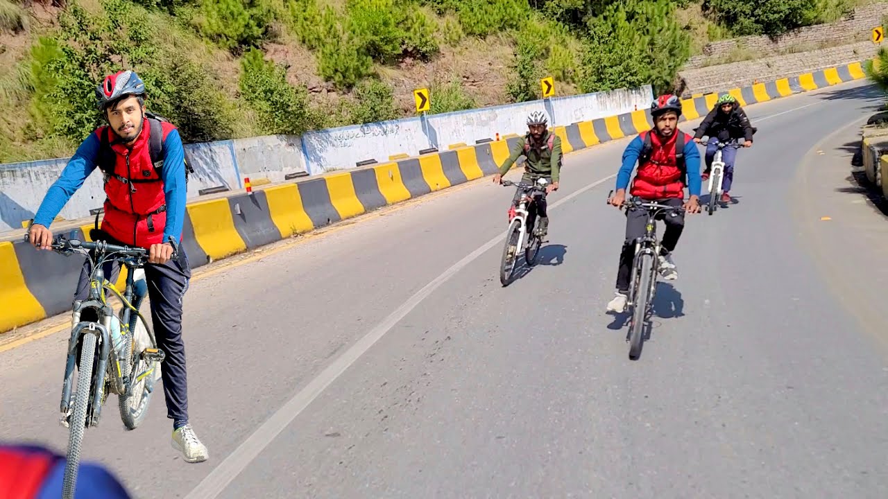 Sab Wapis Jaa Rahe Hain Chachu Ki Bus Ho Gayi 😂😂