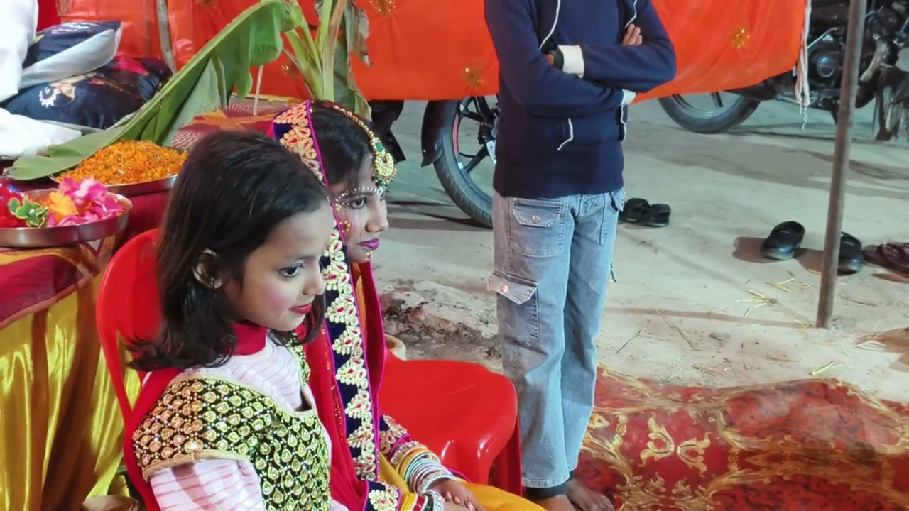 #Bhajan !! आओ मेरी सखियों मेरी मुझे मेंहदी लगा दो !!By #आचार्य प्रवीणानन्द पाण्डेय जी महाराज #वॉयरल 