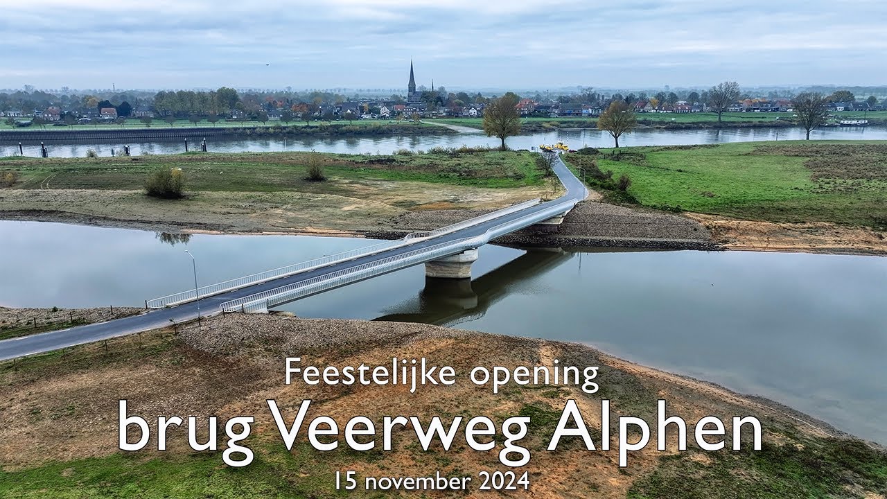 Feestelijke opening brug Veerweg Alphen