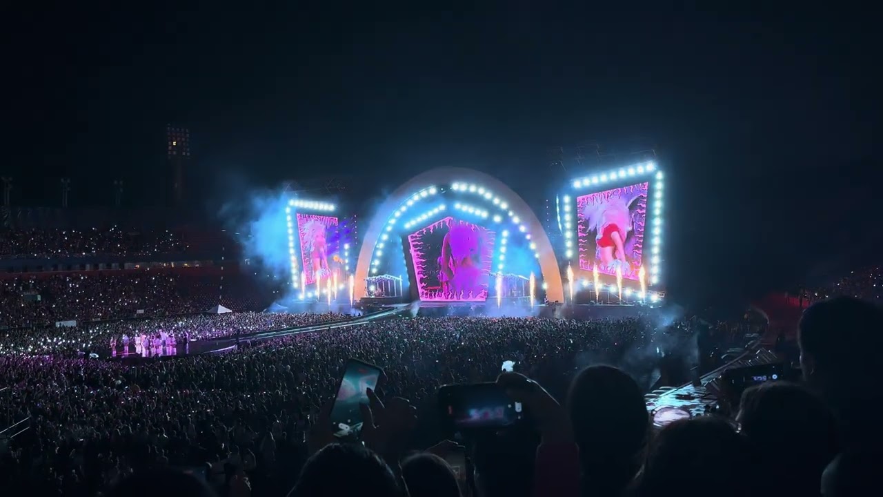 Jeepeta - Karol G ☀️ Mañana Será Bonito Paraguay 2024