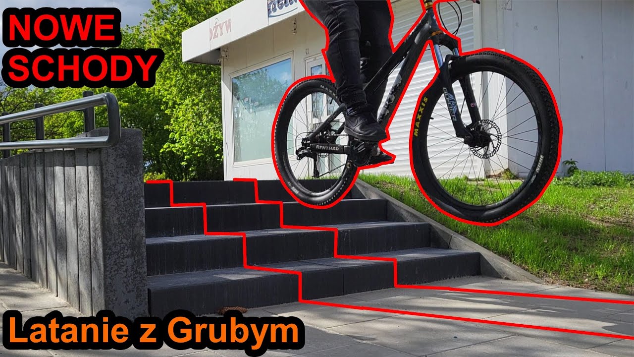 Nowe SCHODKI na osiedlu - Latanie z Grubym i mały VLOG | Rivlo