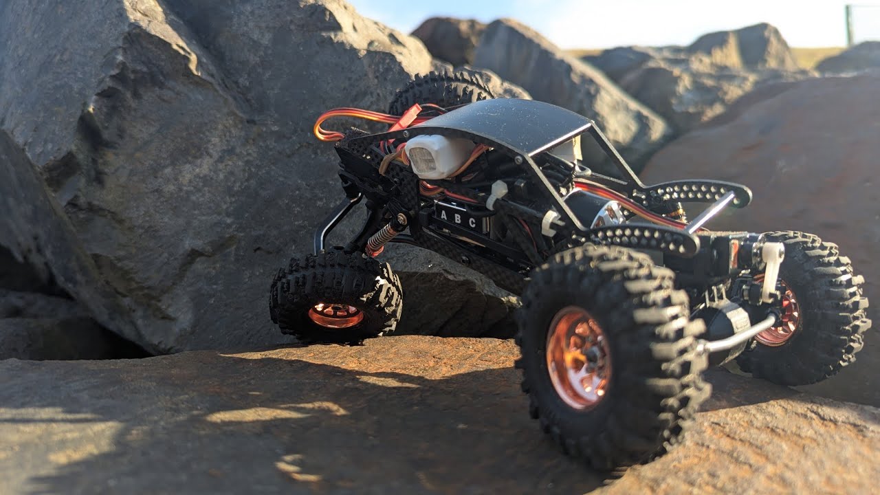 Rc 1/18 LGC crawler version 0.3 - Awesome river rock trail
