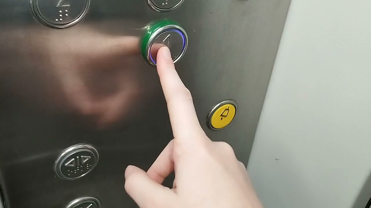 Новые лифты МЛМ 2024 года выпуска. Тюмень, Харьковская 57к2, подъезд 1.