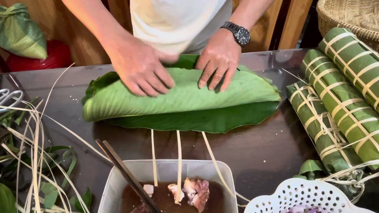 Cách gói bánh tét bằng lá dong cực dễ