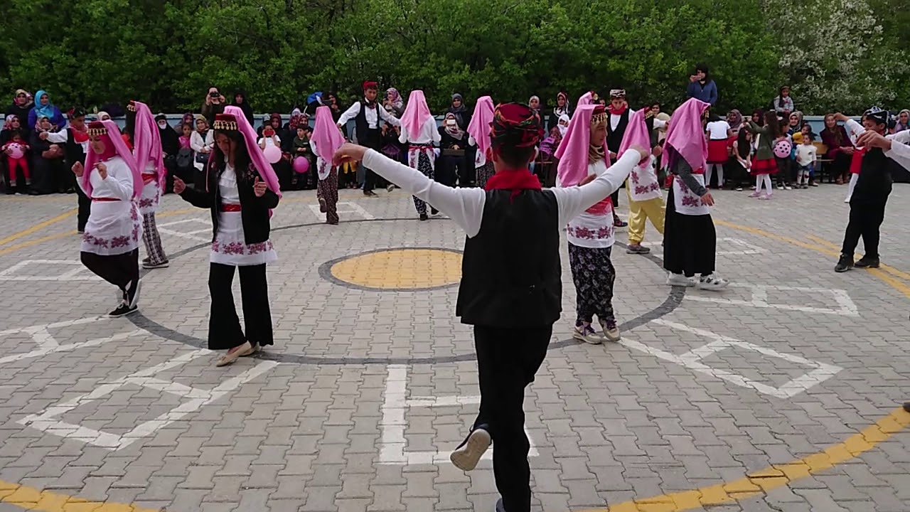 Elmalık Ortaokulu - Harmandalı Zeybeği 23 Nisan (Van/Edremit)