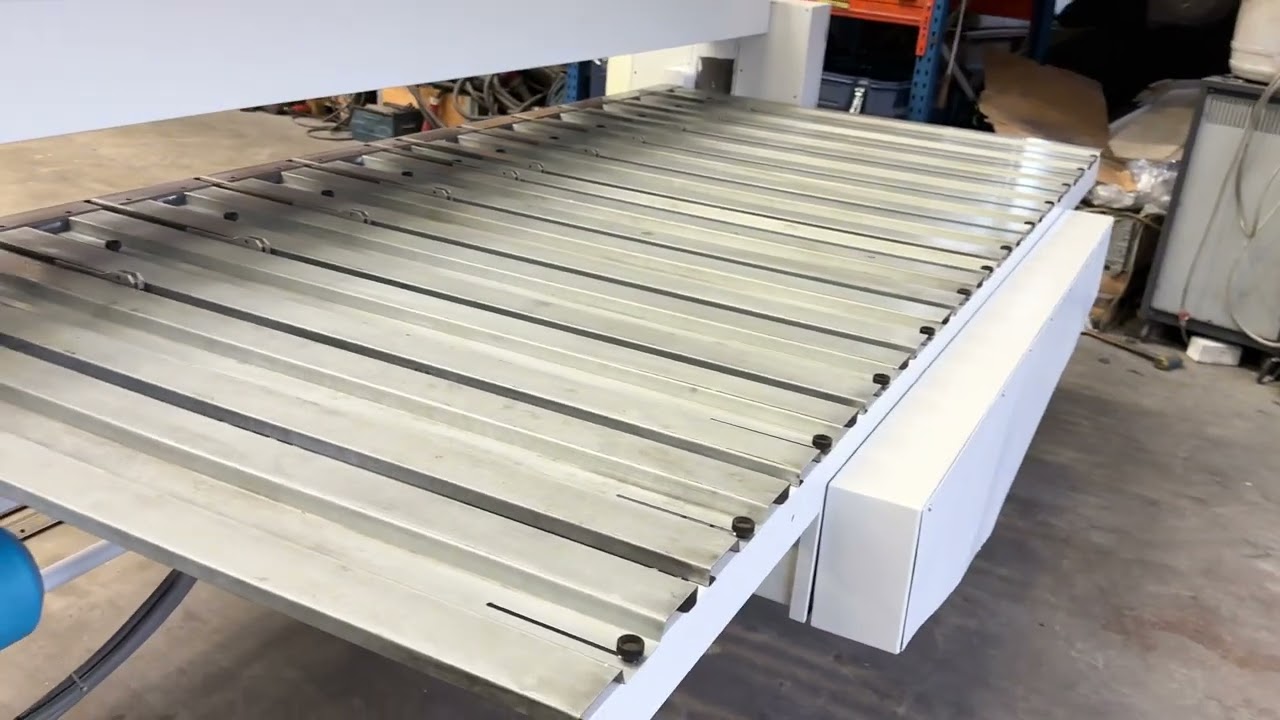 Schwenkbiegemaschine Fab. Schechtl  Typ. MAX 310 CNC, Bj. 2004, Erdmann Werkzeugmaschinen