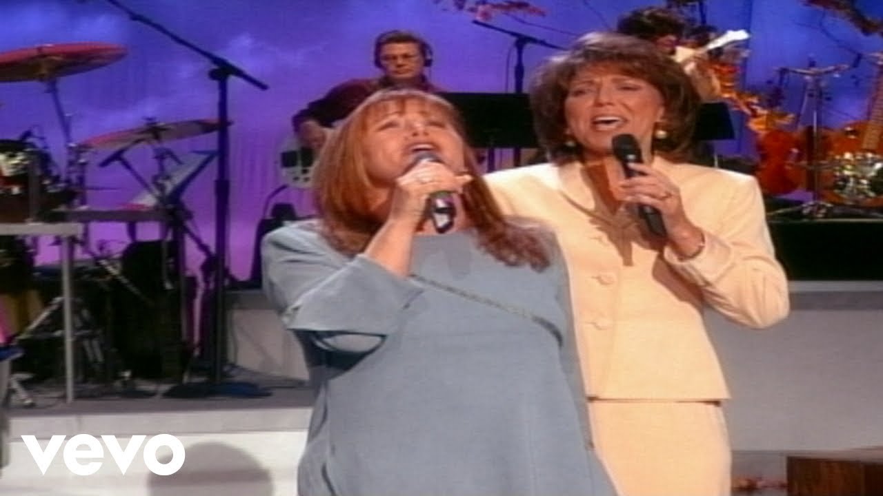 Bill & Gloria Gaither - Hope [Live] ft. The Hoppers