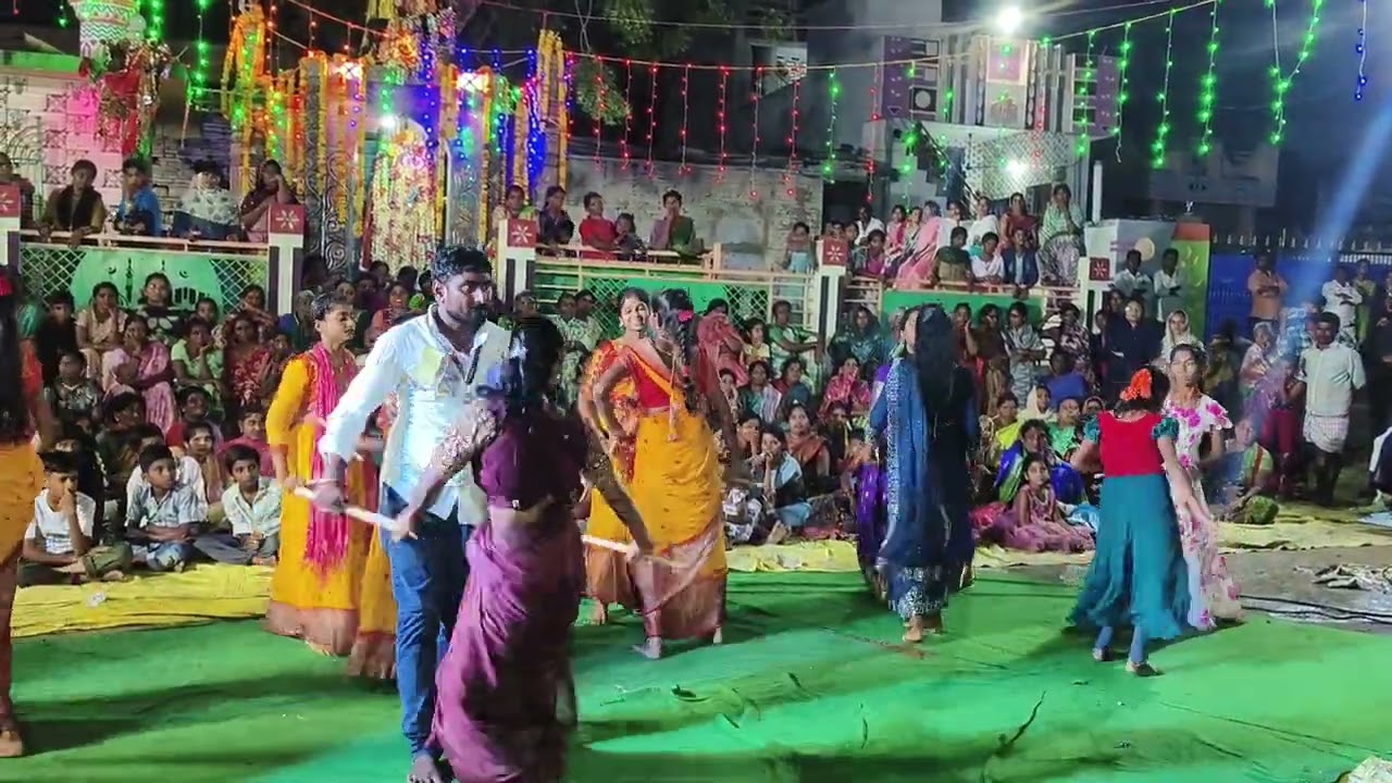 అశోక్ కోలాటం మైదుకూరు9010051312సుంకేసులలోబామ్మ నీ చీర కట్టుఅంటూచూడండిఫ్రెండ్స్ఎంతచక్కగాచేస్తున్నారో 