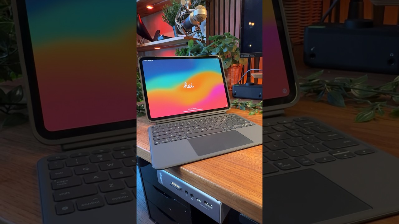 Unboxing The Logitech Combo For The M4 iPad Pro