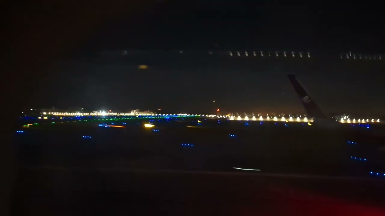 香港快運航空飛行紀錄，大阪(關西)飛往香港（降落）Hong Kong Express flight records, Osaka (Kansai)to Hong Kong (landing) 凌晨落機