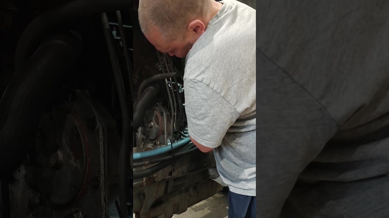 MF 595 Turbo syöttöpumpun irroitus