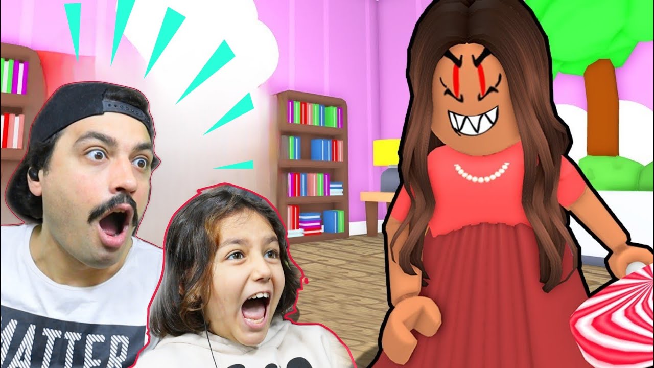 YÜSRA İLE KÖTÜ KORKUNÇ KIZ KARDEŞTEN KAÇIYORUZ 😱 ROBLOX  TEAM EVIL SISTER ESCAPE TEAMWORK OBBY!